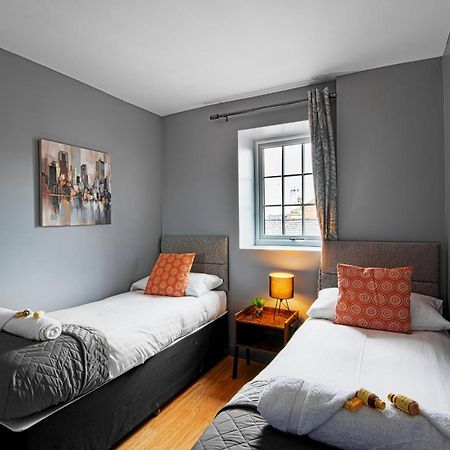 Ferienwohnung The Glyndwr - Berwyn House Wrexham Exterior foto